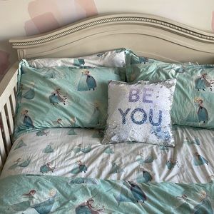 Full pottery barn Elsa and Anna bedding